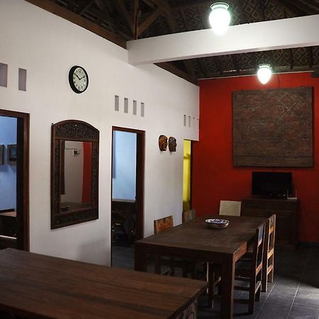 Villa Buddha Malioboro Yogyakarta Exterior photo